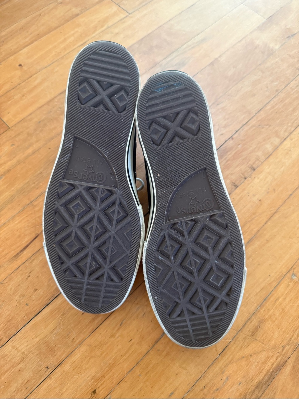 Classic High-Top Canvas Sneakers in Black and White - Picture 4 of 5